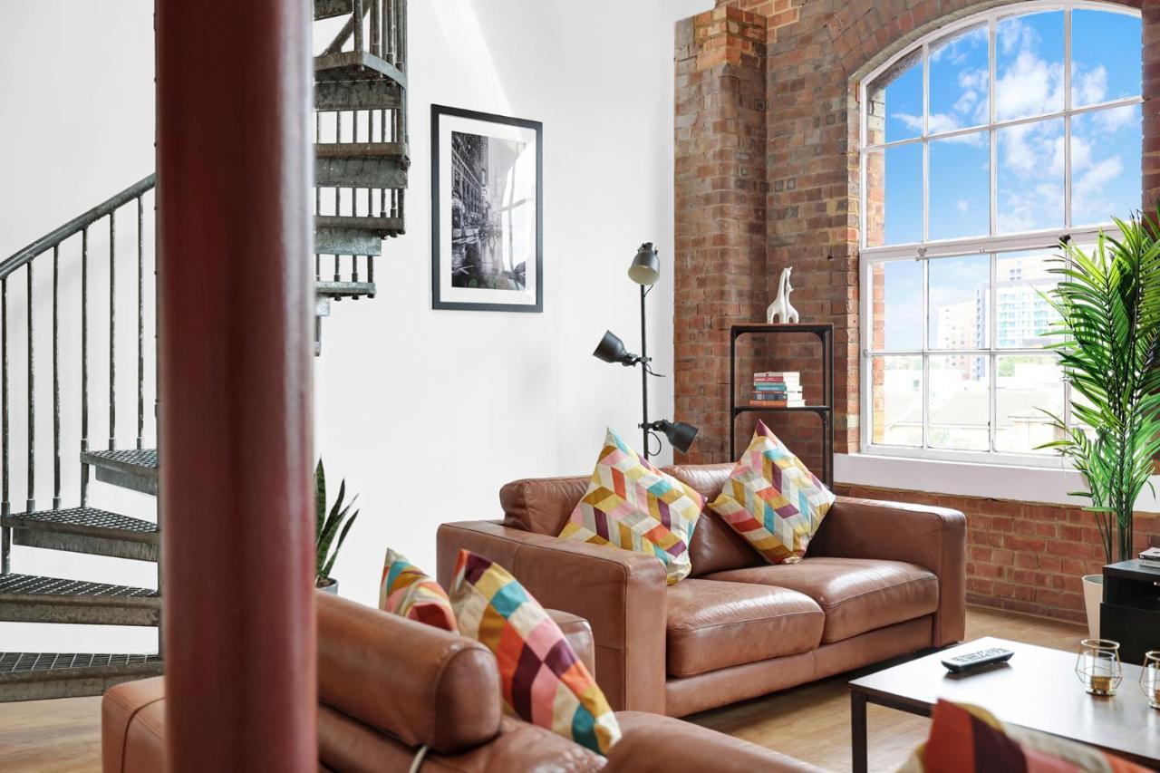 Apartamento Large Industrial Style 2 Bedroom Short Term & Flexible Renting Canary Wharf With Free Wifi Londres